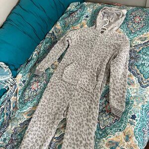 Cat and Jack Cheetah XL (14-16) size onesie/pajamas for tweens teen girls